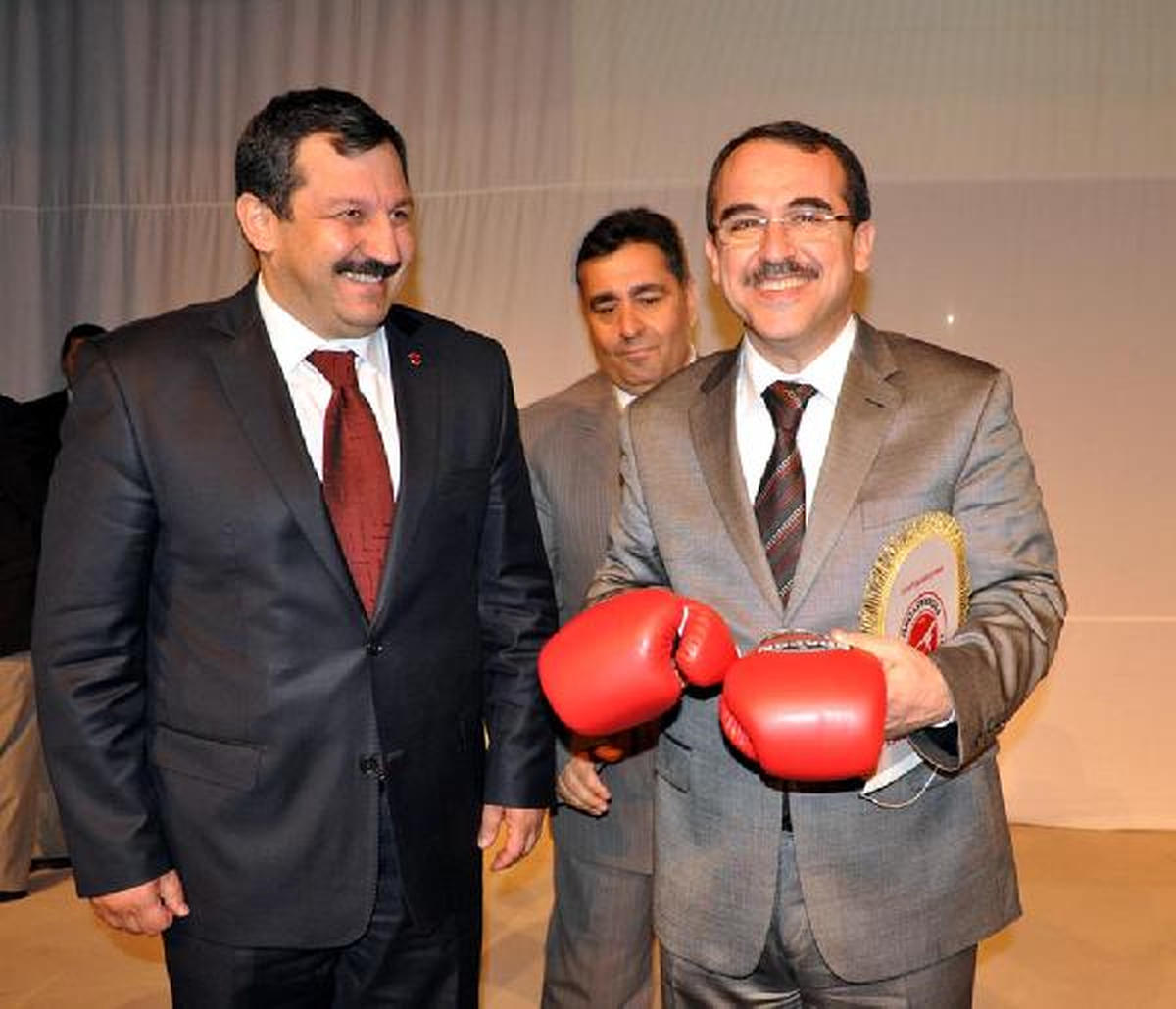 Bakan Ergin: Ortadoğu\'ya Alternatif Yol Çalışması Devam Ediyor (2)