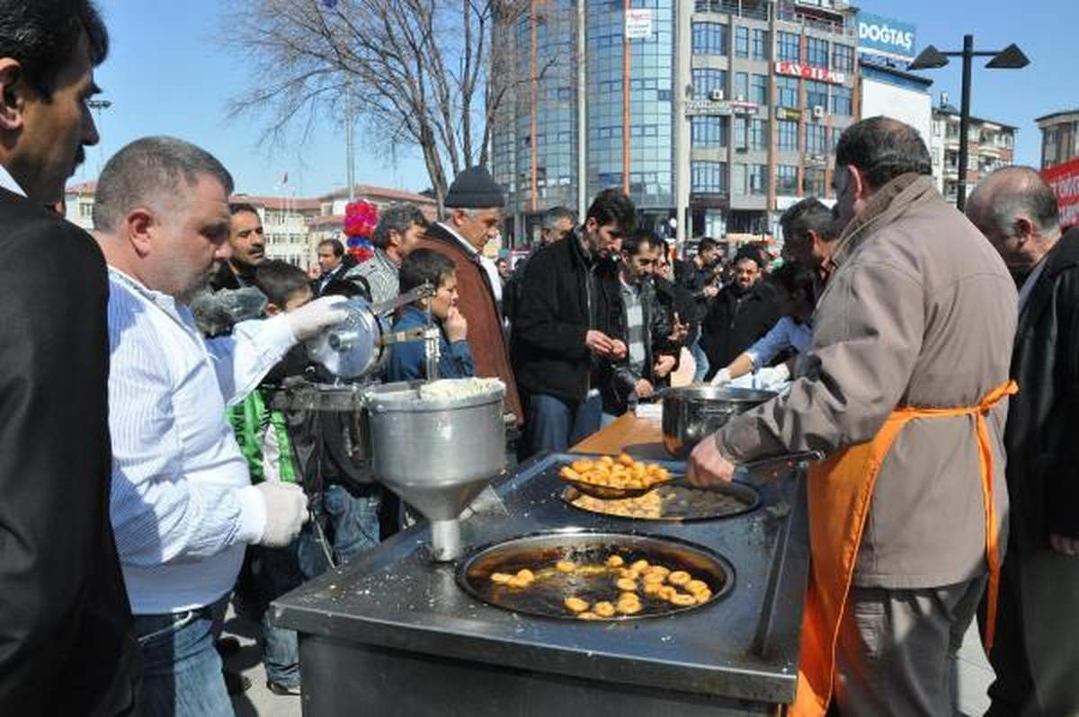 Bbp, Muhsin Yazıcıoğlu Anısına Lokma Dağıttı