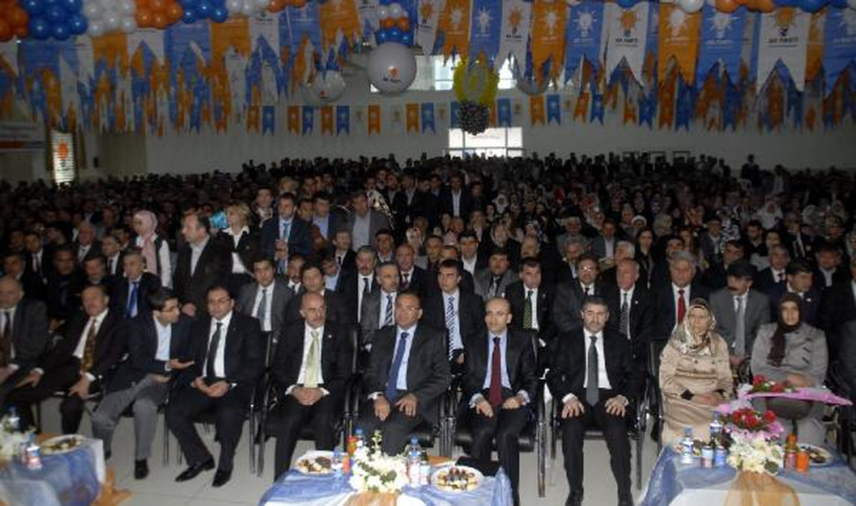 Bozdağ: Birileri Kürt Sorununun Çözümünden Rahatsızlık Duyuyor