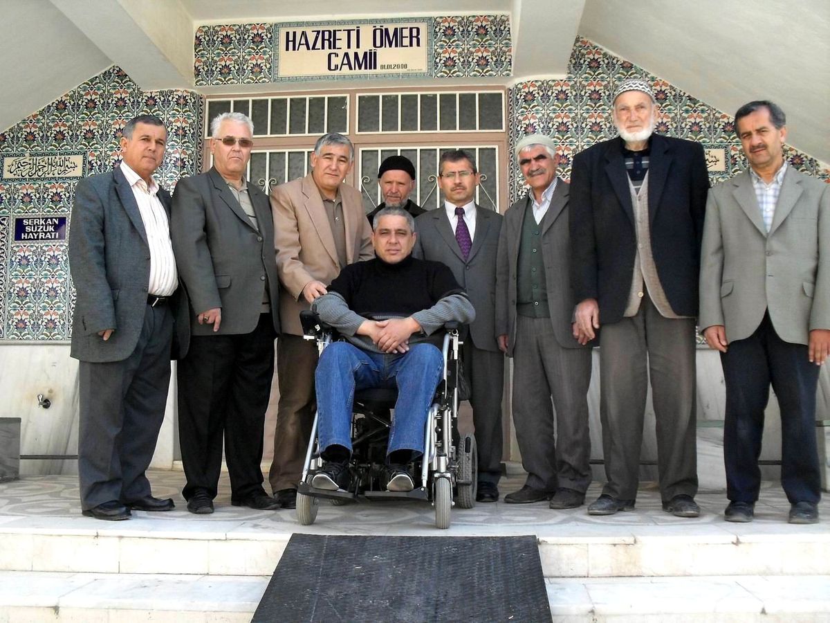 Cami\'ye Engelli Rampası Yapıldı