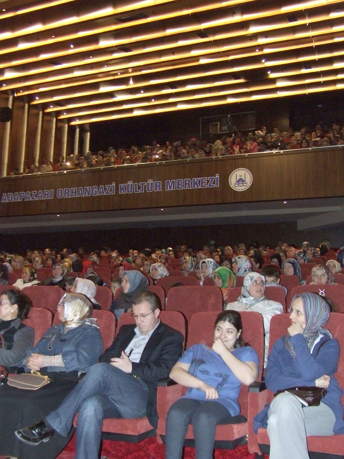 Çocuk ve Ergen Psikiyatrı Prof. Dr. Mücahit Öztürk Sakarya\'da Seminer Verdi