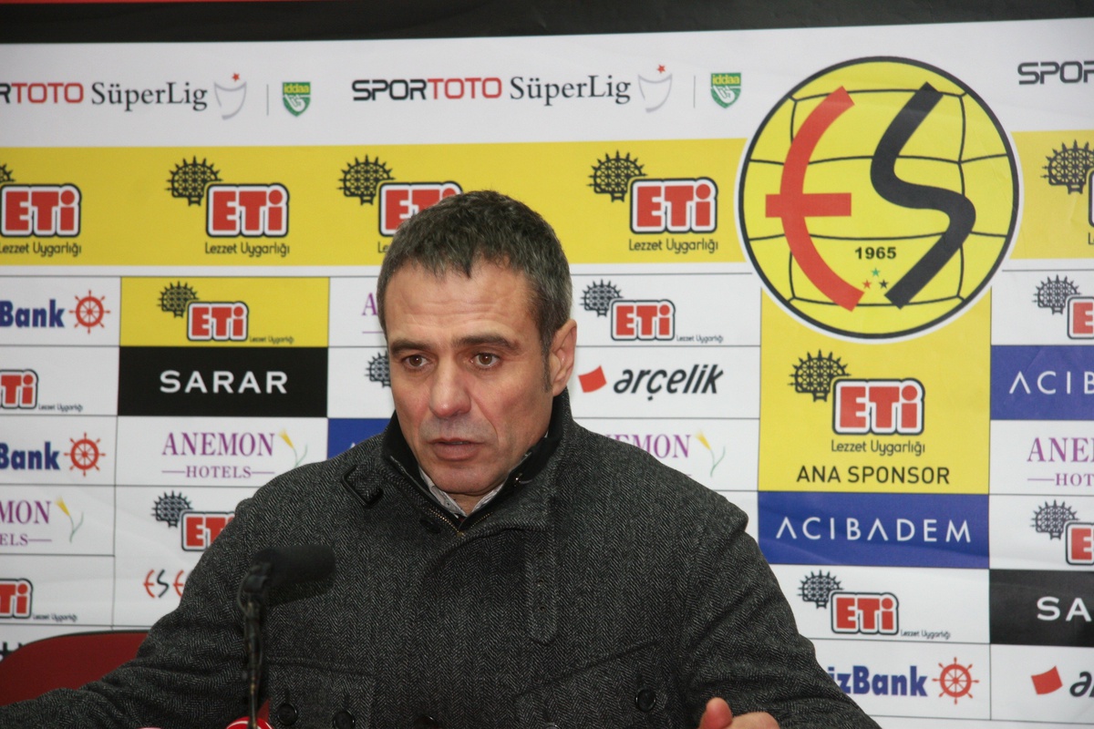 Eskişehirspor Teknik Direktörü Ersun Yanal Açıklaması