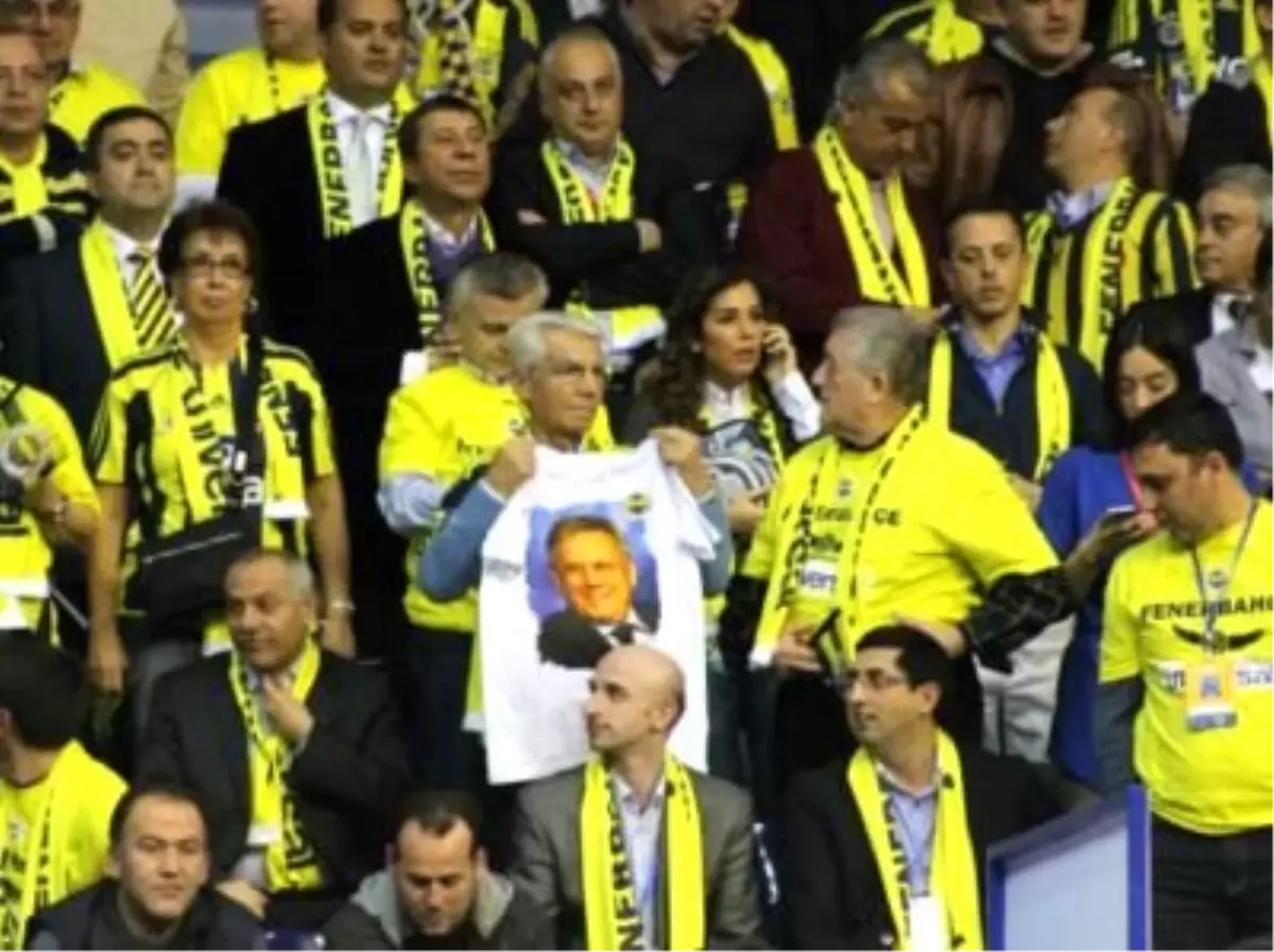 Fenerbahçe Unıversal İlk Seti Kaybetti