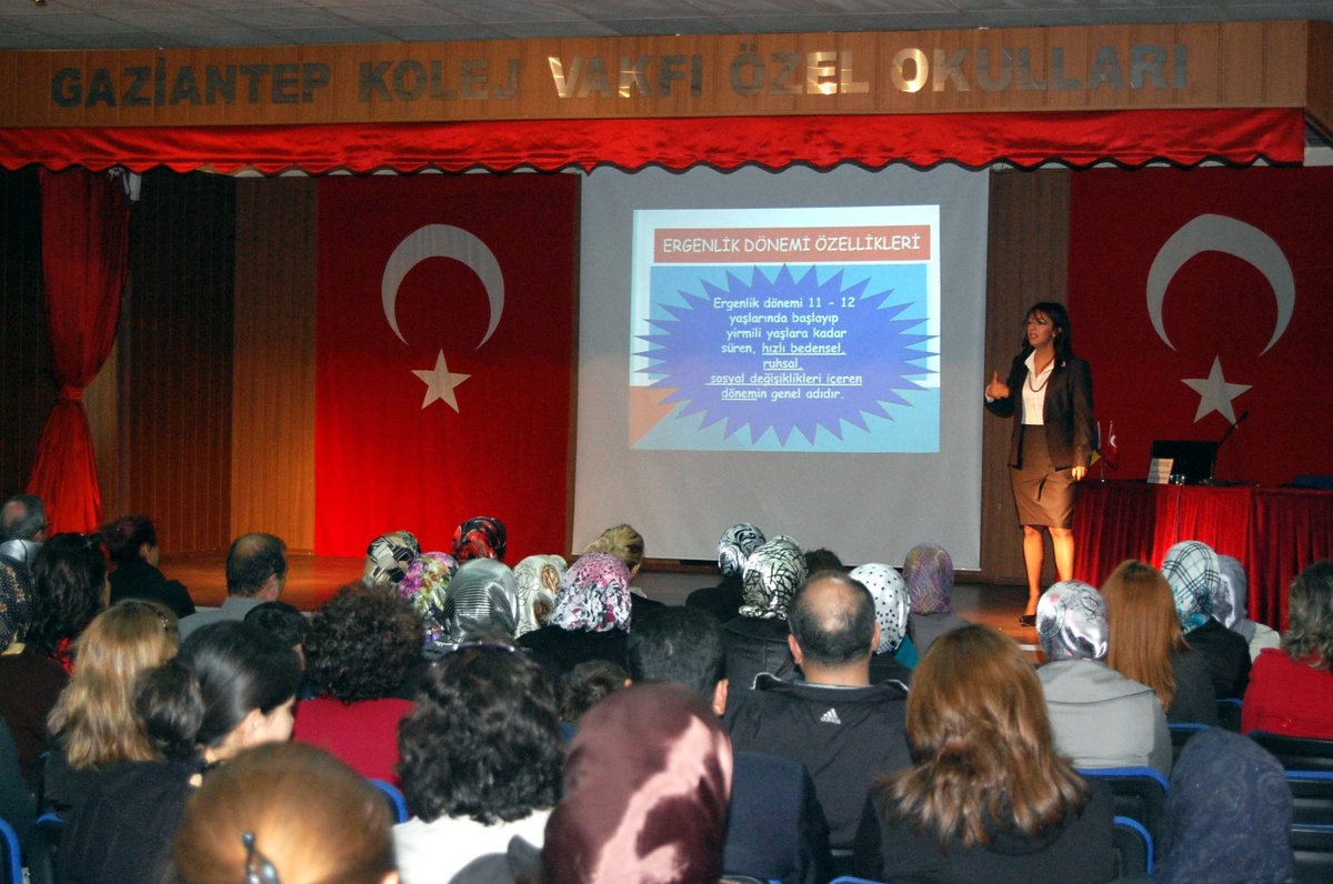 Gkv\'li Uzmanlar Uyardı \'Ergenle İletişime Dikkat\'