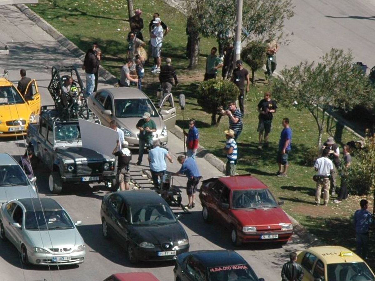 James Bond İçin Köprüden Sonra Bulvar da Kapatıldı