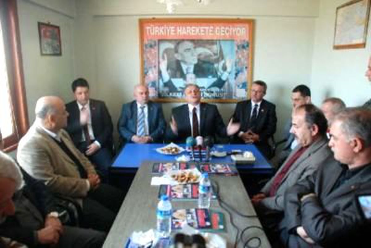 MHP\'li Oktay Vural: Bölücüleri Cesaretlendirenler AKP Hükümetidir
