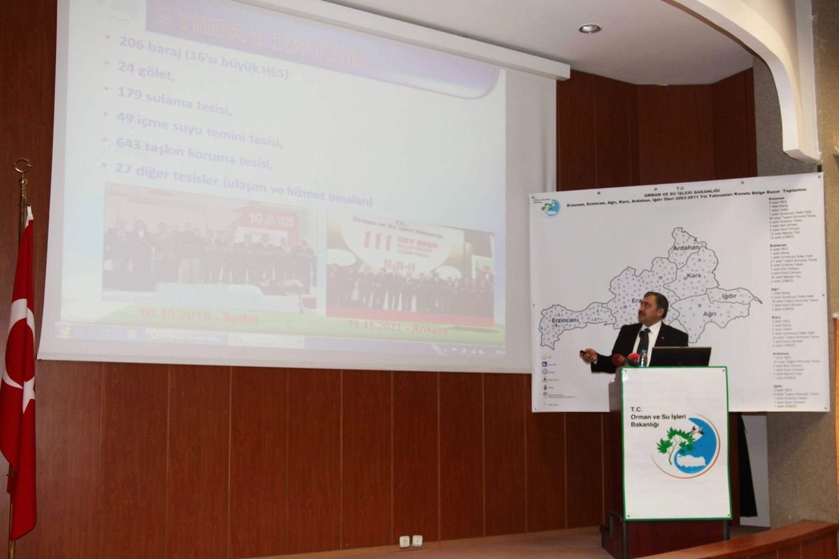 Orman ve Su İşleri Bakanı Prof. Dr. Veysel Eroğlu, Erzurum'da Bölgesel Basın Toplantısında Konuştu