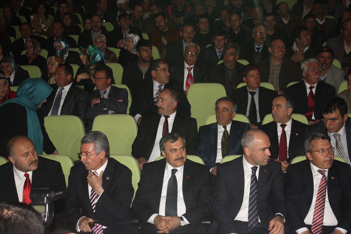 Orman ve Su İşleri Bakanı Veysel Eroğlu Bayburt\'ta