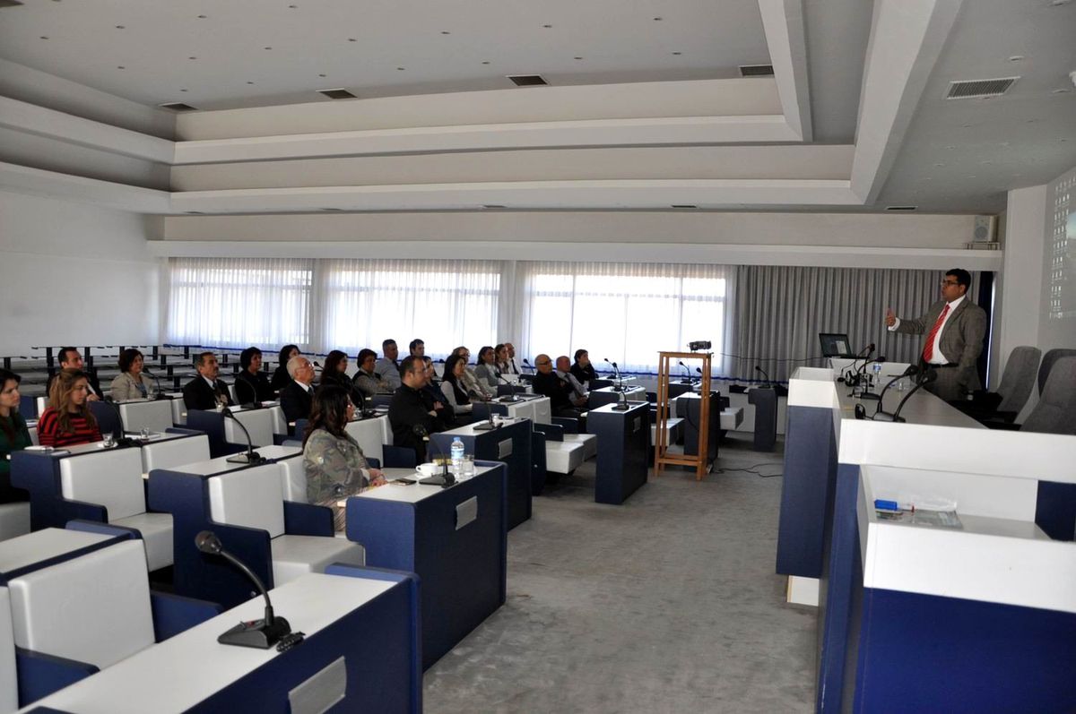 Salihli\'de Belediye Personeline Seminer Verildi