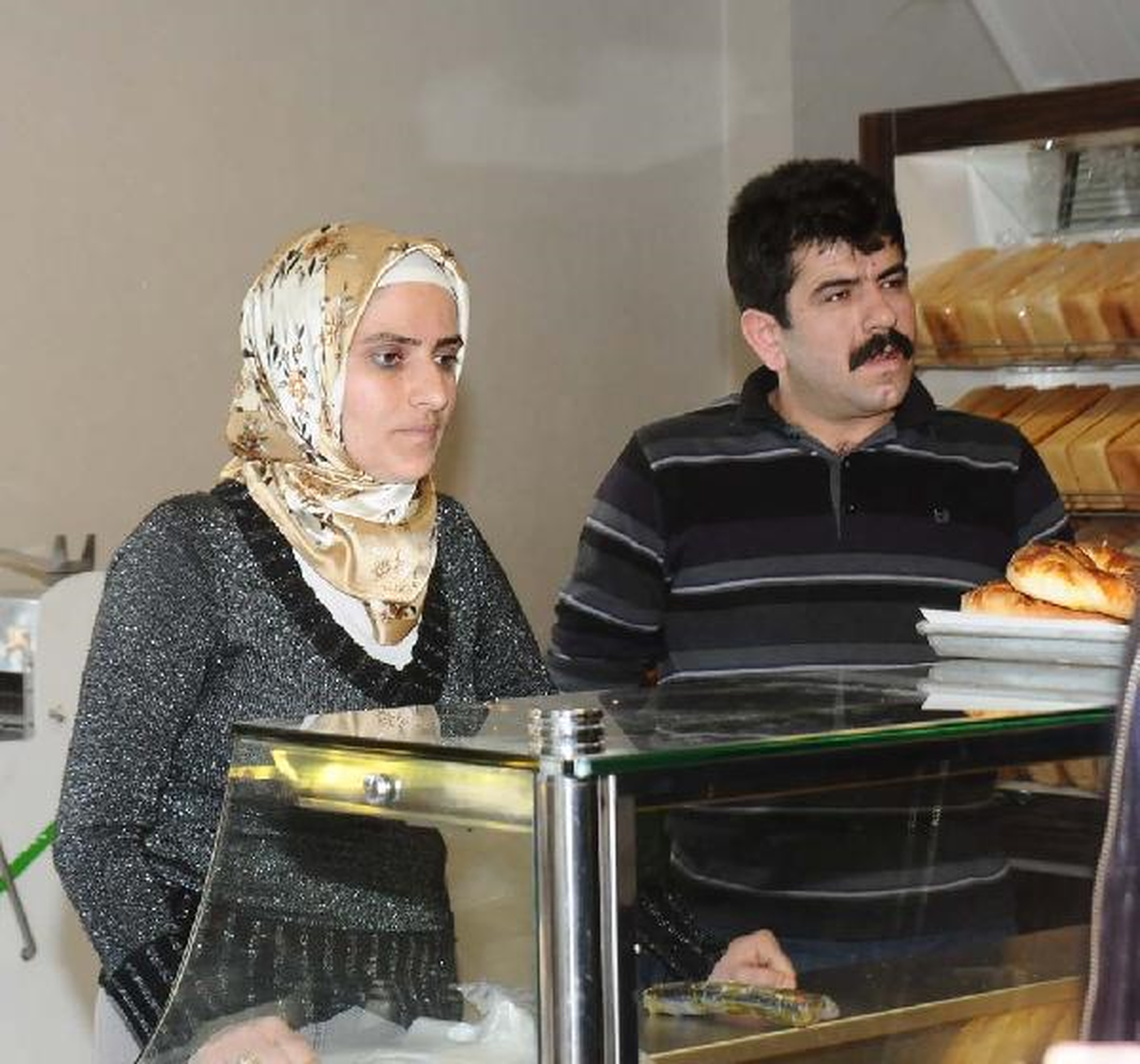 Silahlı Gaspçı Fırını Soyamayınca Ekmek Alıp Kaçtı