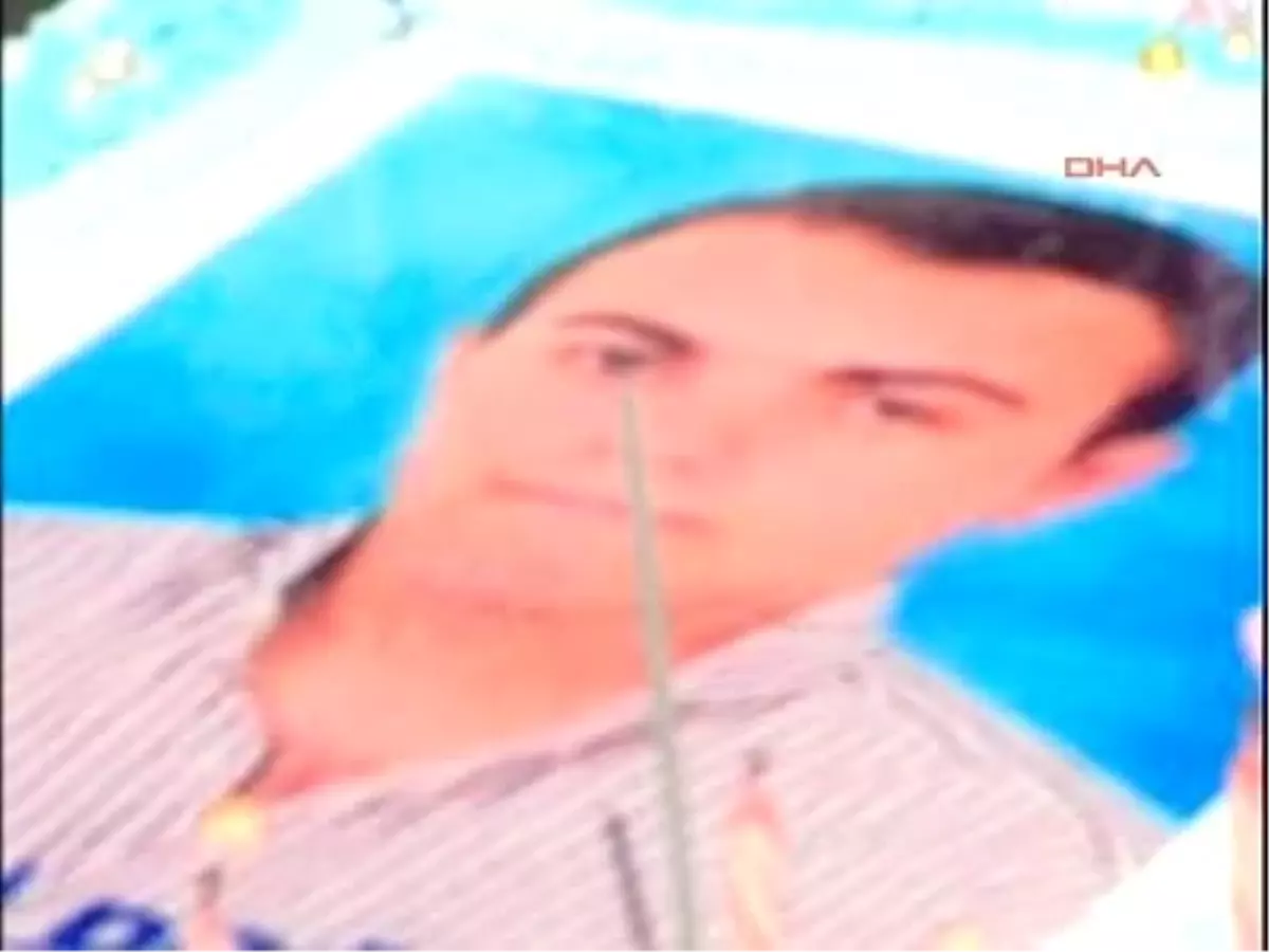 Temizlikçi Gence Doğum Günü Sürprizi