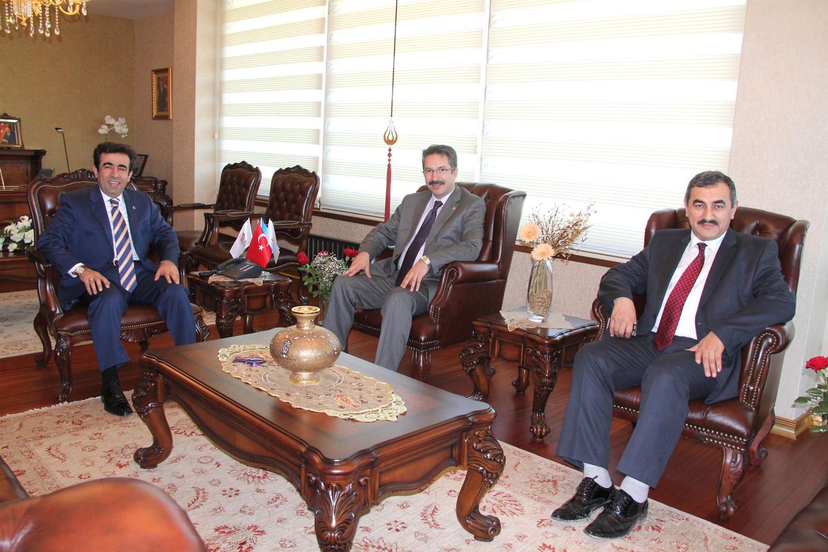 Vali Güzeloğlu'na 'Dost' Ziyareti