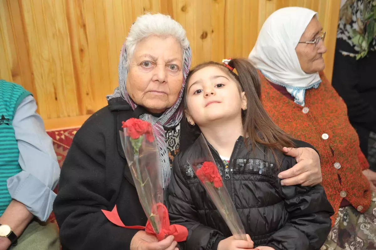Yaşlılar Haftasında Anlamlı Ziyaret