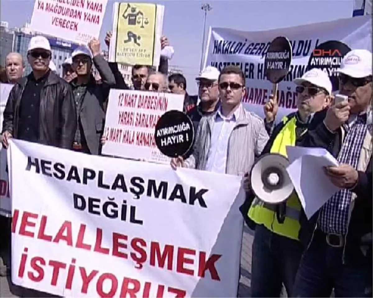 İlişiği Kesilen Askerler Eylem Yaptı