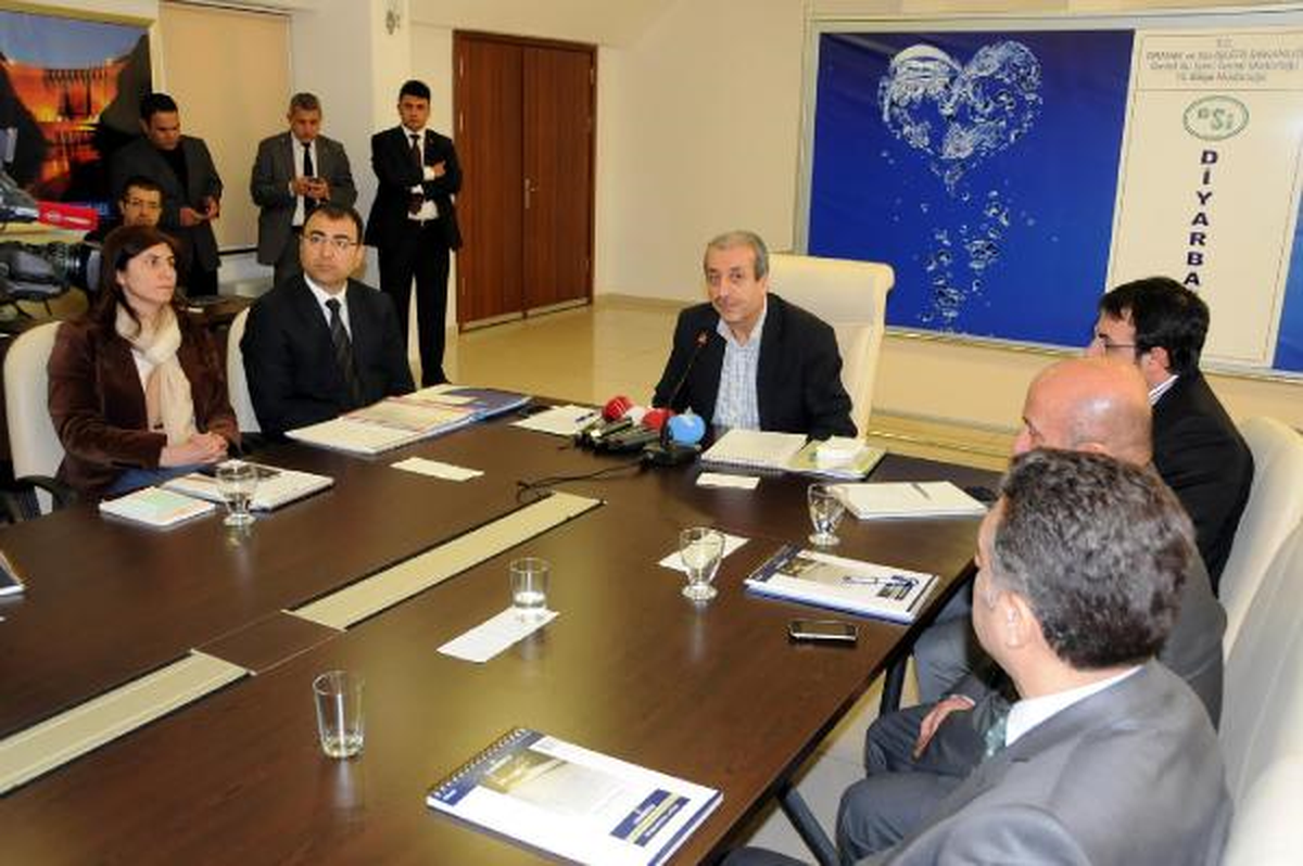 Bakan Eker: Devlet Yatırımları İşsizliği Önleyecek