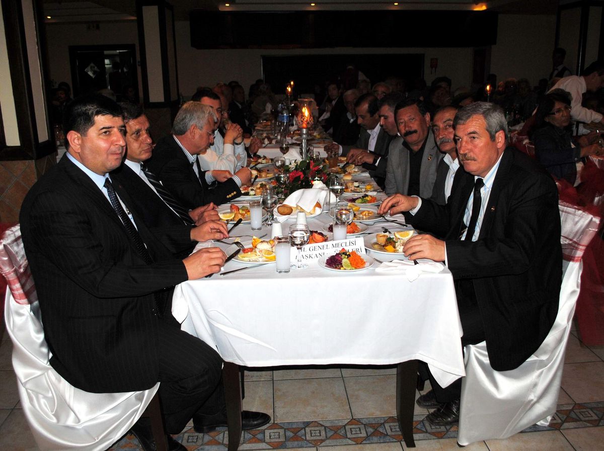 CHP\'liler Finike\'de Bir Araya Geldi