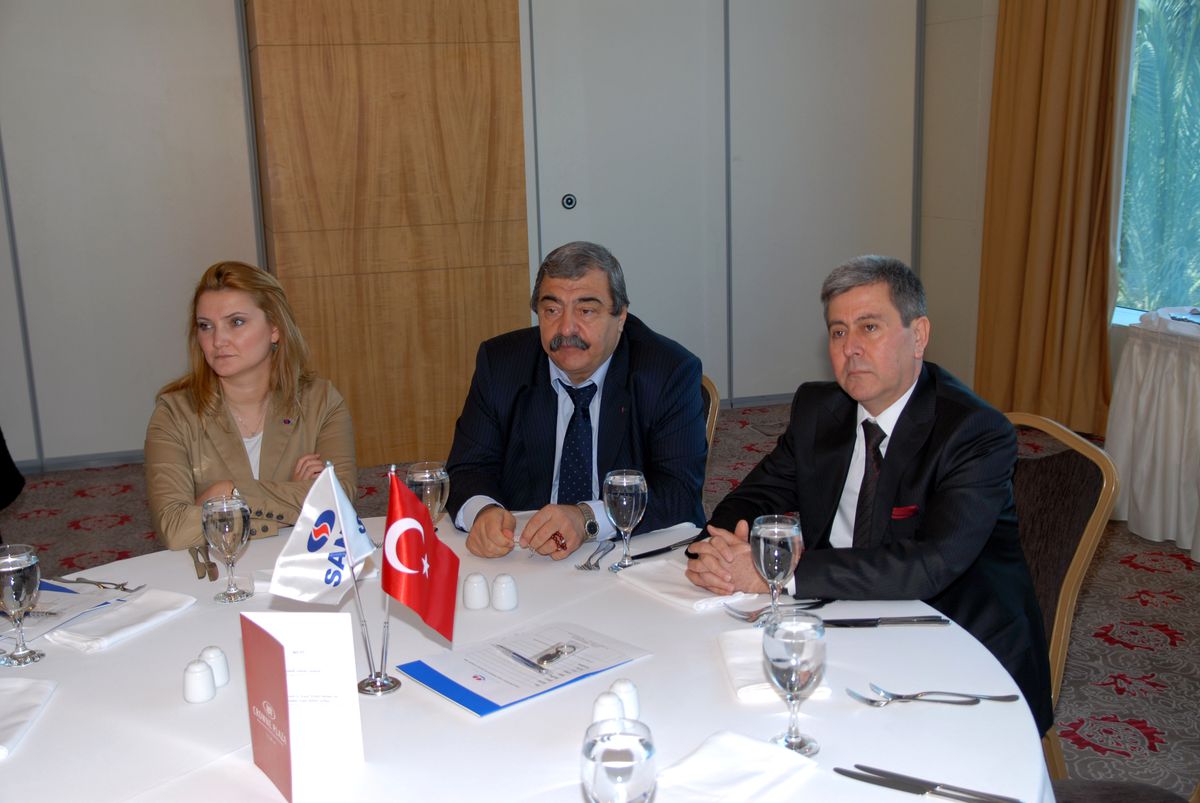Konukoğlu\'ndan Öğrencilere Tavsiye