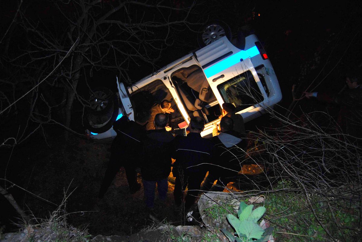 Ordu\'da Polis Aracı Devrildi: 1 Ölü