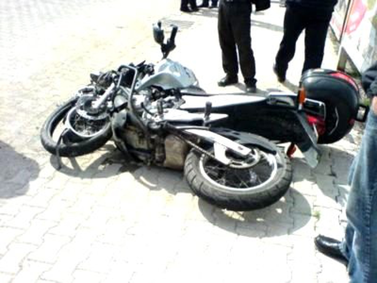 Otomobille Motosiklet Çarpıştı: 2 Ölü