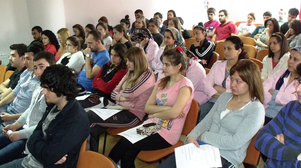 Sultanhisar\'da \'Hafıza Teknikleri ve Kolay Öğrenme\' Semineri