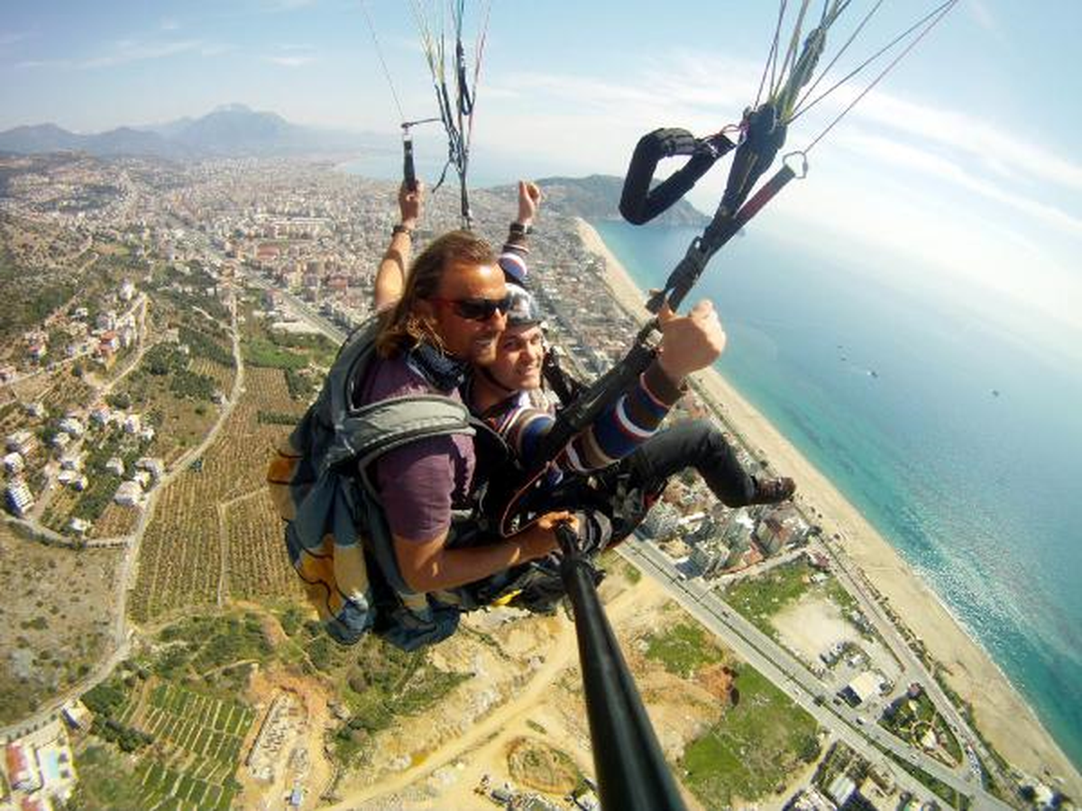 Tatilciler Uçtu, Turistler Yüzdü