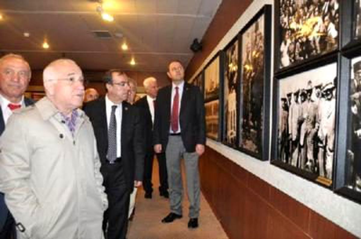 TBMM Başkanı Çiçek: Anayasa da Yaparız, Yakıcı Sorunlarını da Çözeriz