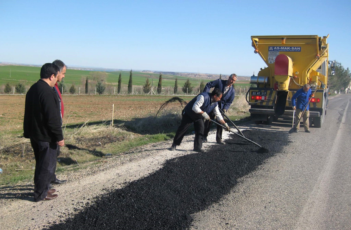 Ağır Kış Koşulları Yollara Daha Fazla Zarar Verdi