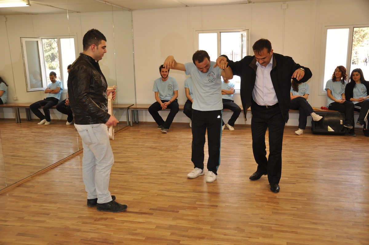 Aibü Tühom, Çalışma Salonu\'na Kavuştu