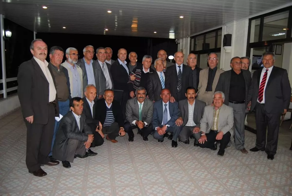 AK Parti\'li Ali Boğa Okul Arkadaşlarıyla Buluştu