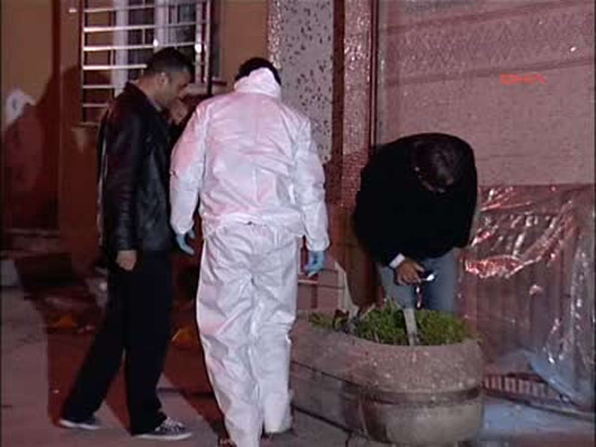 Beyoğlu\'nda Ses Bombası Patladı