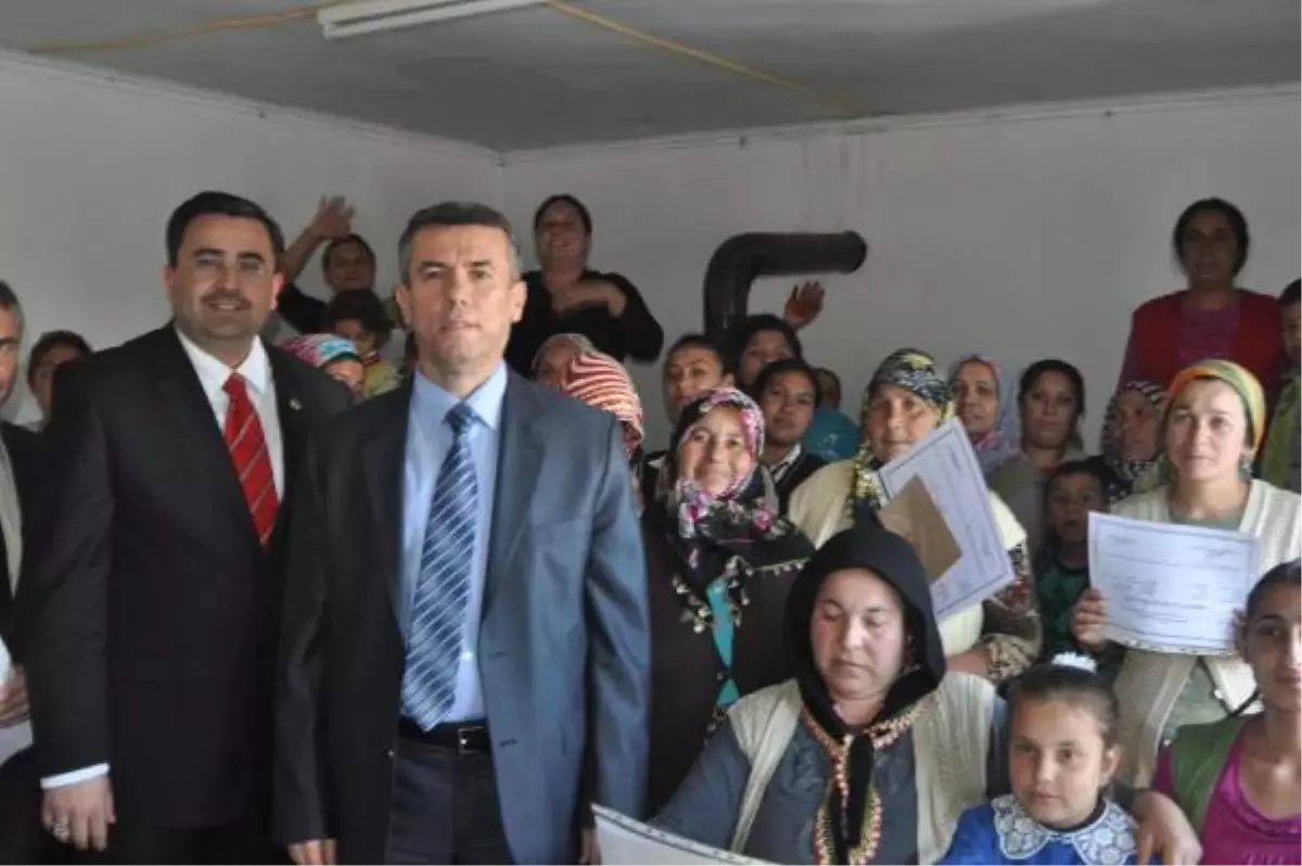 Burcu Bebek Annesiyle Belge Aldı