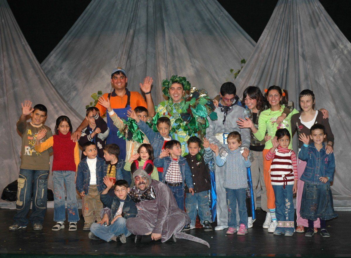 Dünya Tiyartolar Günü