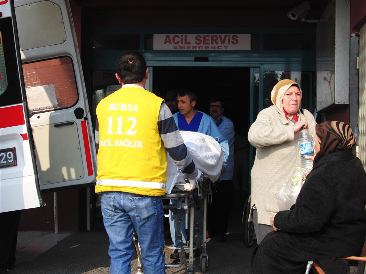 Genç Kadın Traktörün Altında Can Verdi