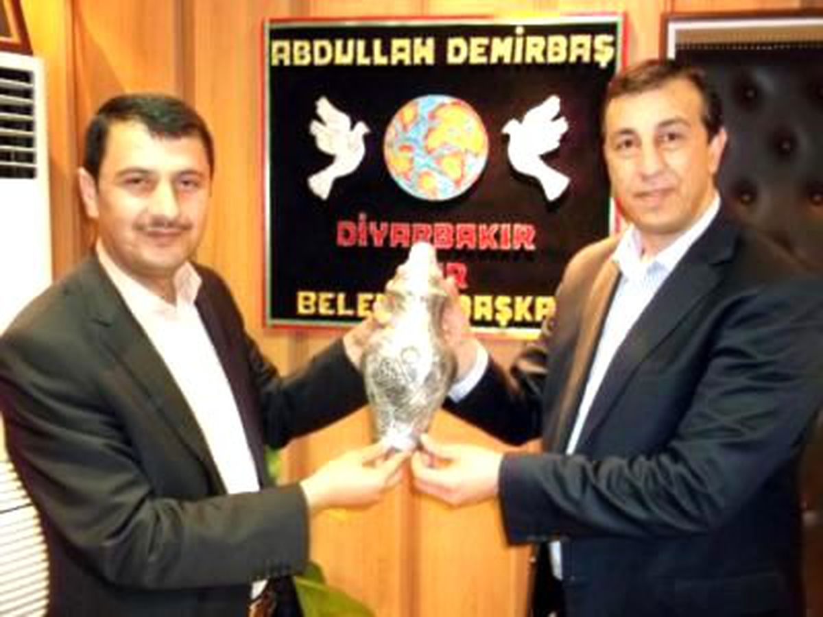 Irak Genelkurmay Başkanı Zıbari'den BDP'li Başkana Şilt