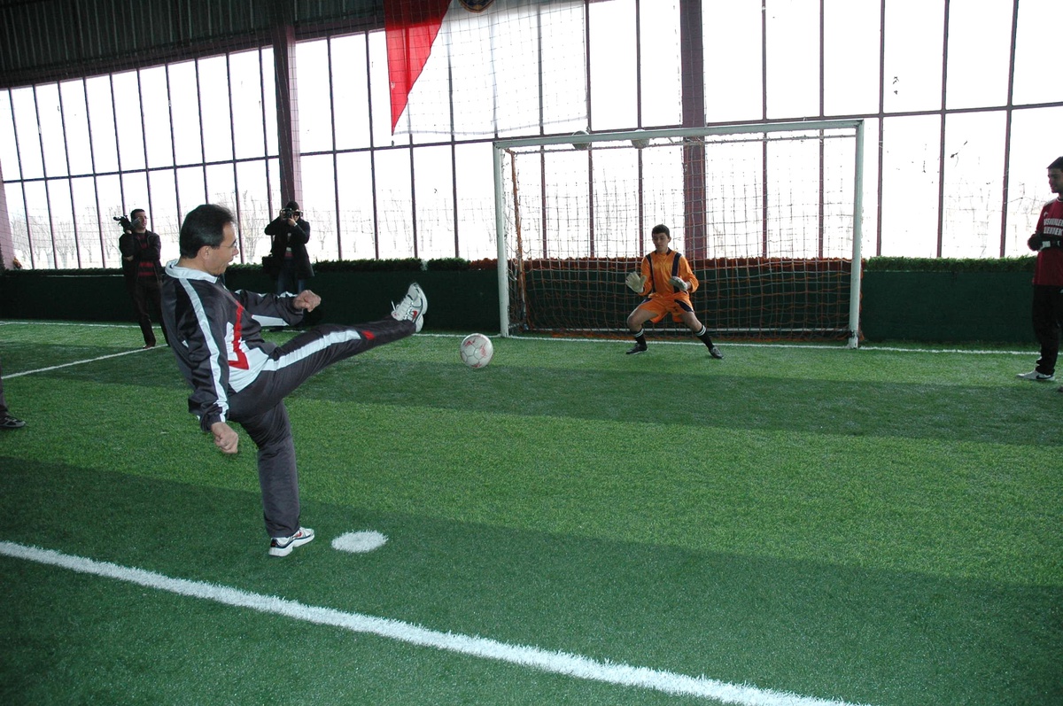 Karaman Polisinden Futbol Turnuvası