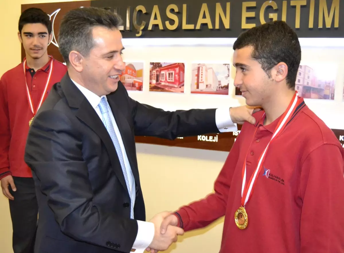 Kılıçaslan, Tübitak\'ın Altın Çocuklarını Ödüllendirdi