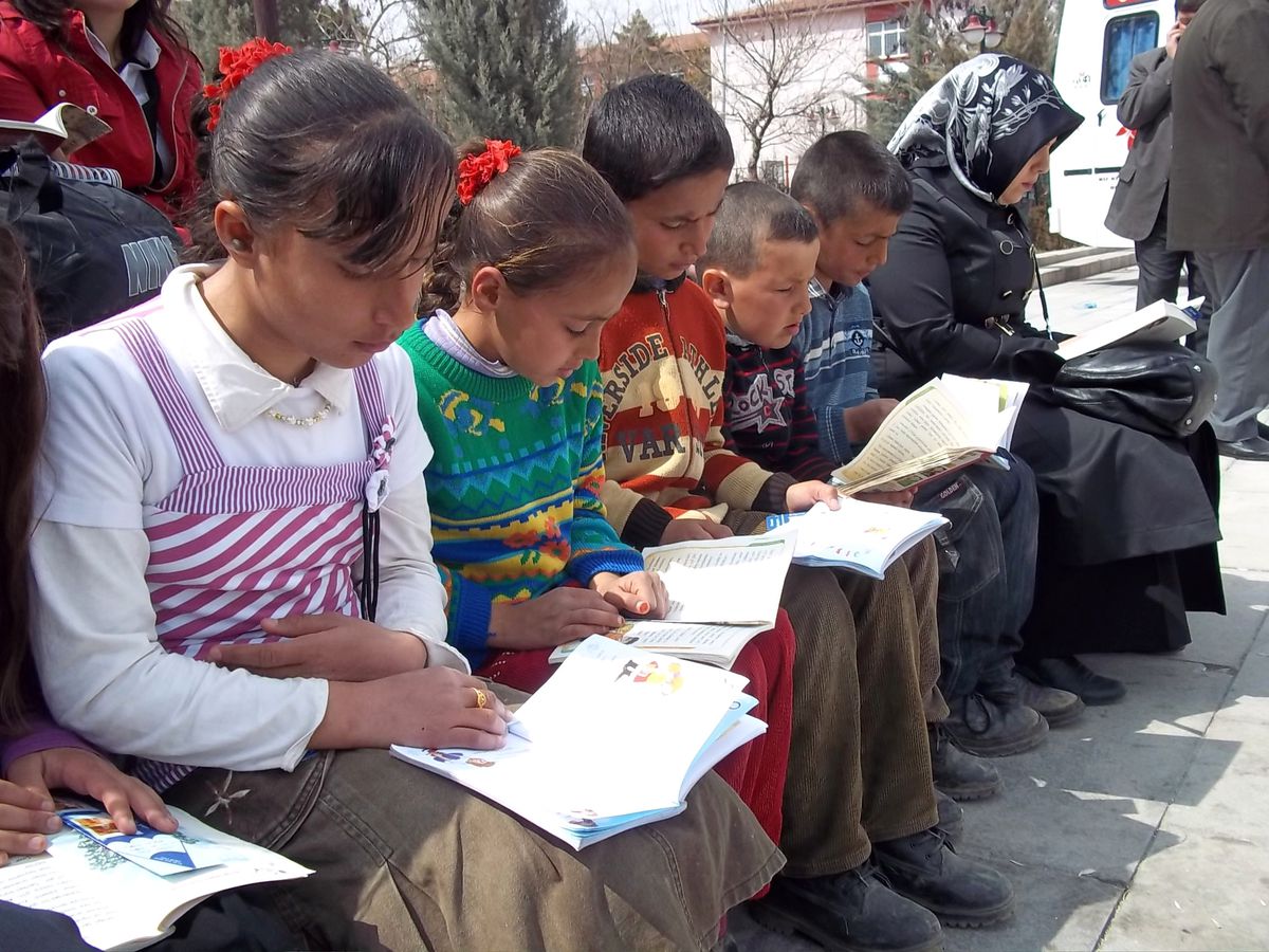 Kırıkkale\'de Açık Hava Kitap Okuma Etkinliği