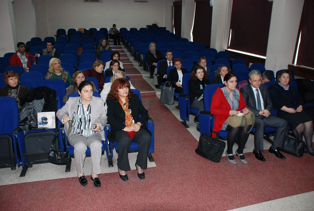 Kocaeli Barosu\'ndan Kadına Şiddet Paneli