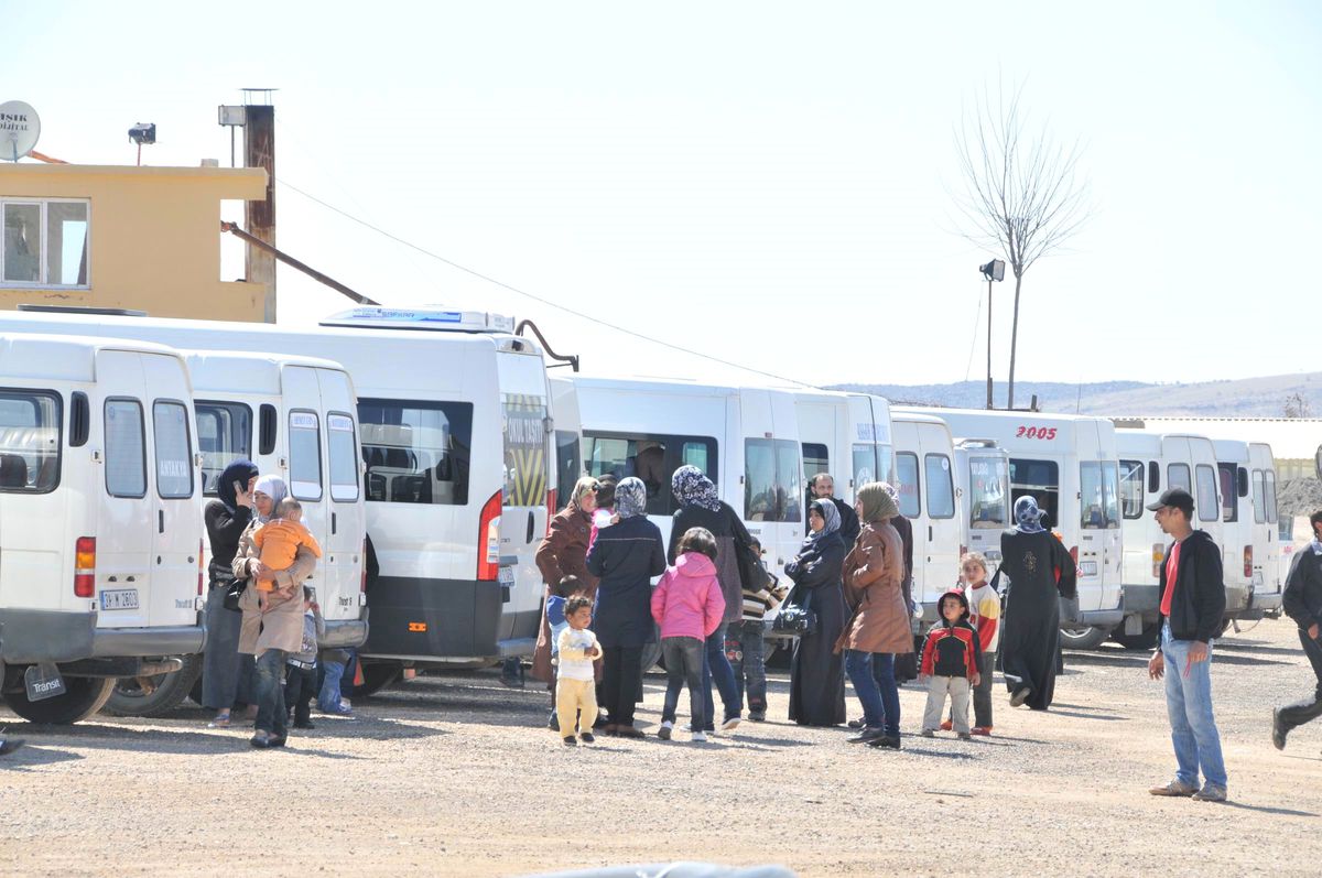 Konteynır Kente Yerleştirilen Mülteci Sayısı 3 Bin 676\'ya Yükseldi