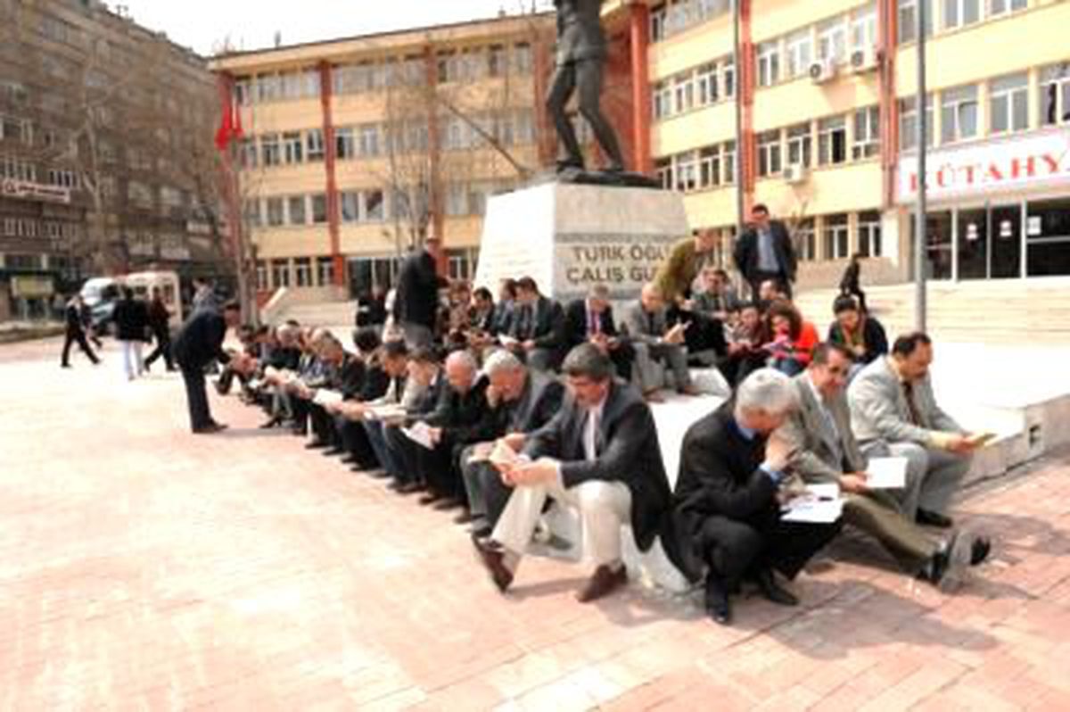 Kütahyalılar Kitap Okudu
