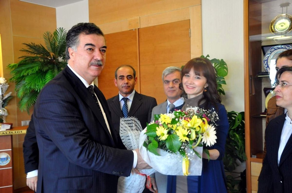 Kütüphanecilerden Vali Al\'a Ziyaret