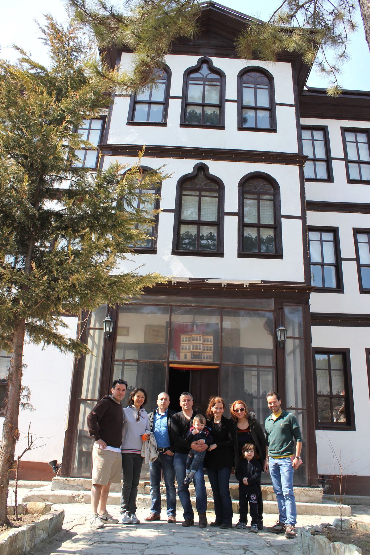 Mudurnu\'da Konak İşletmecisinden Yaz Saati Jesti