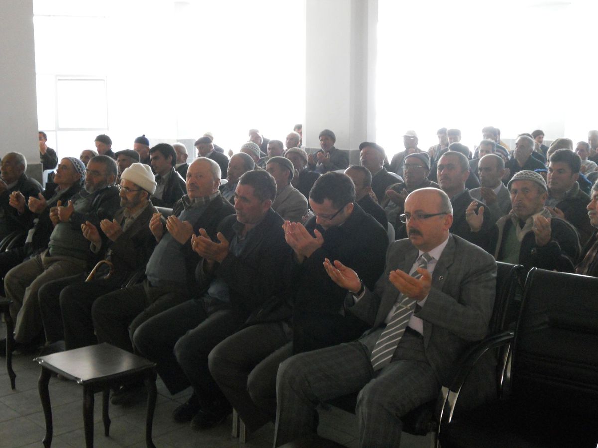 Sarıveliler'de Muhsin Yazıcıoğlu Anıldı