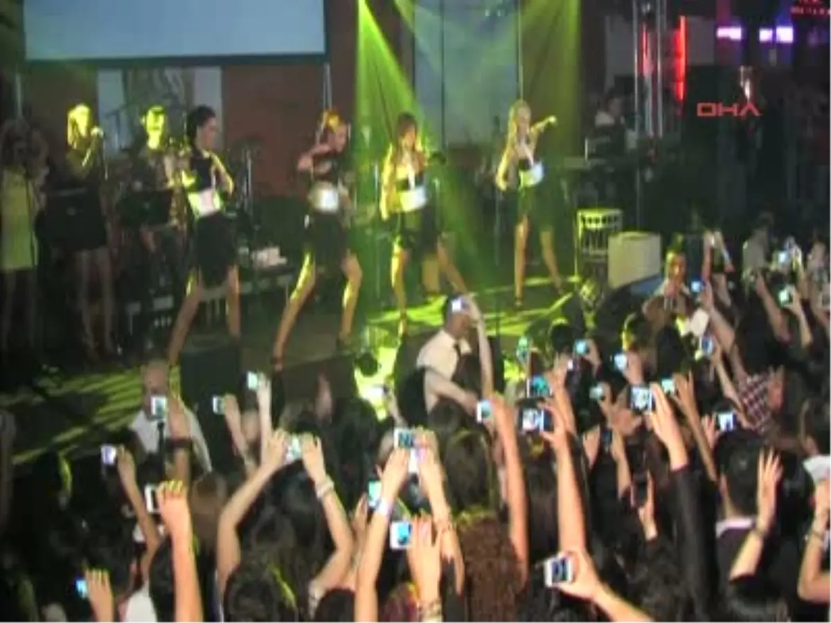 Serdar Ortaç Almanya\'da Coşturdu