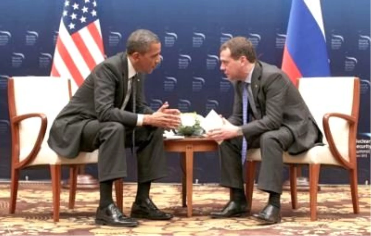 Seul\'de Obama-Medvedev Görüşmesi