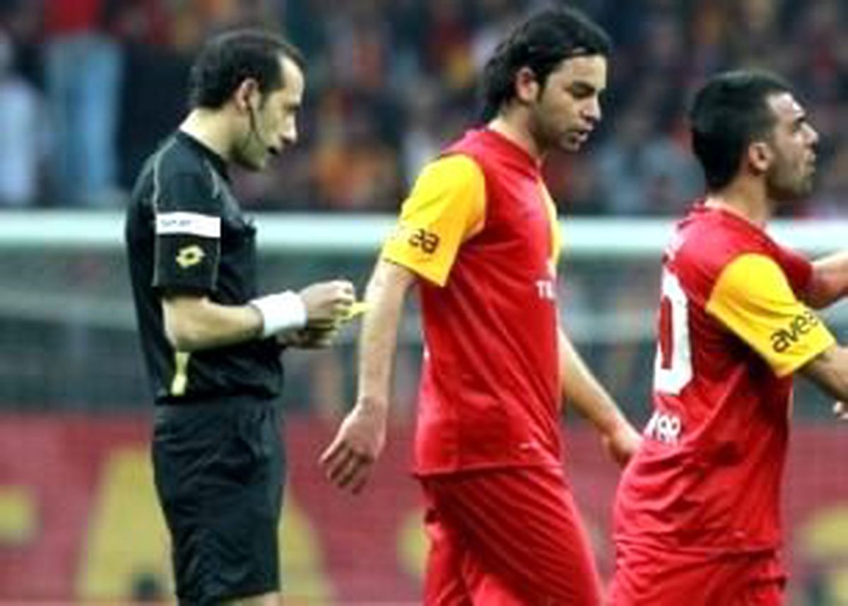 Skor Değil Hakem Konuşuluyor!