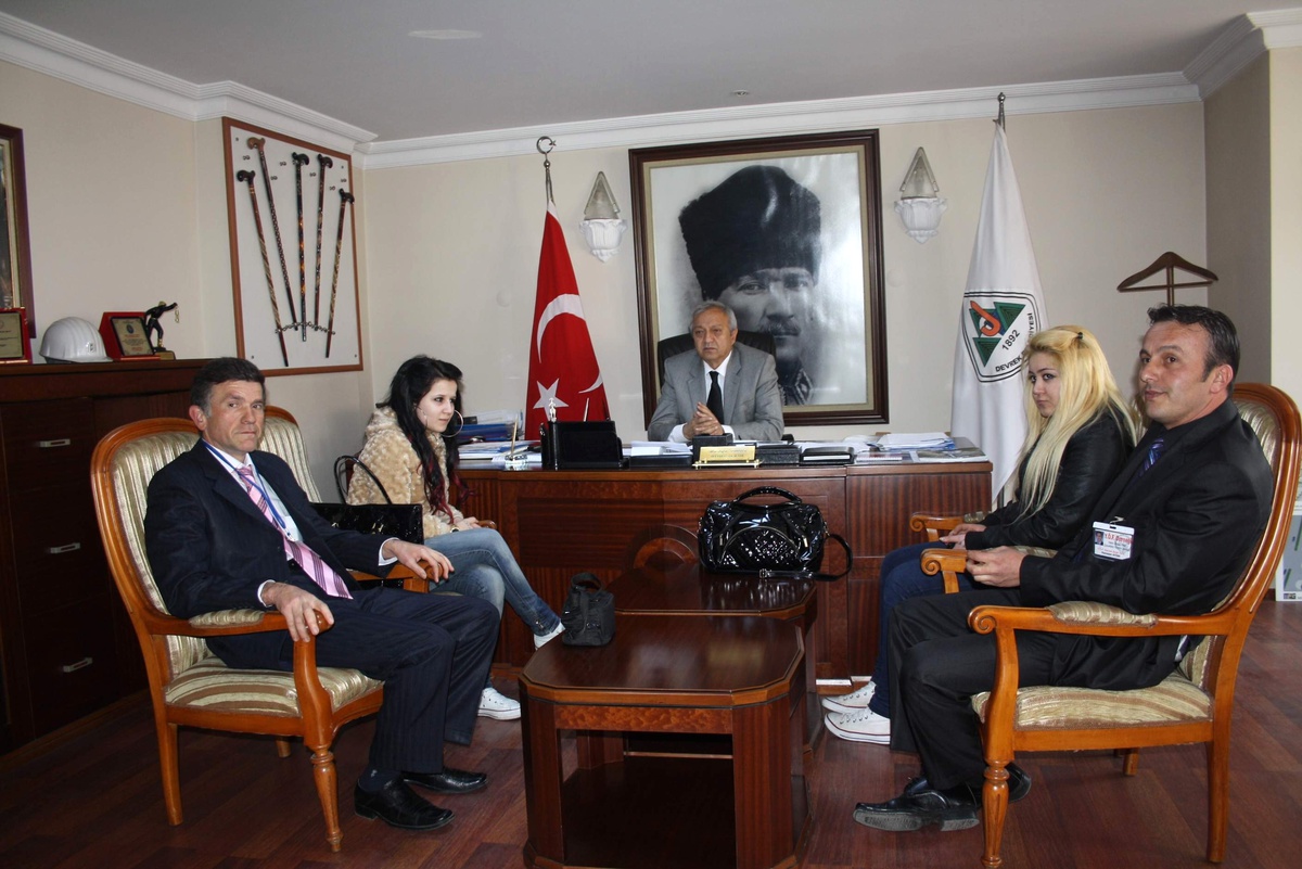 Yetim, Öksüz ve Fakir Çocuklar Derneği\'nden Belediyeye Ziyaret