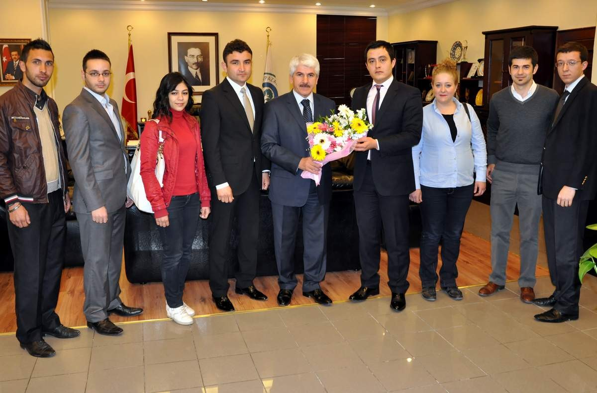 AK Parti Tepebaşı Gençlik Kollarından Başkan Sakallı\'ya Ziyaret