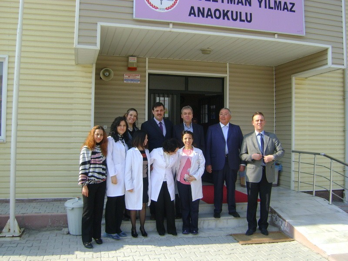 Ak Partili Kavuncu, Süleyman Yılmaz Anaokulu\'u Ziyaret Etti