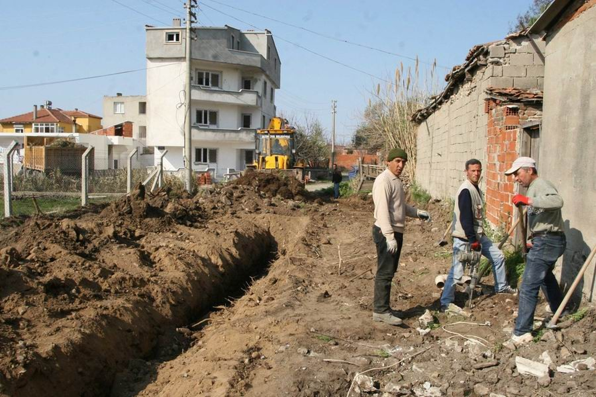 Altınova\'da Sıra Bülbül Sokak\'ta